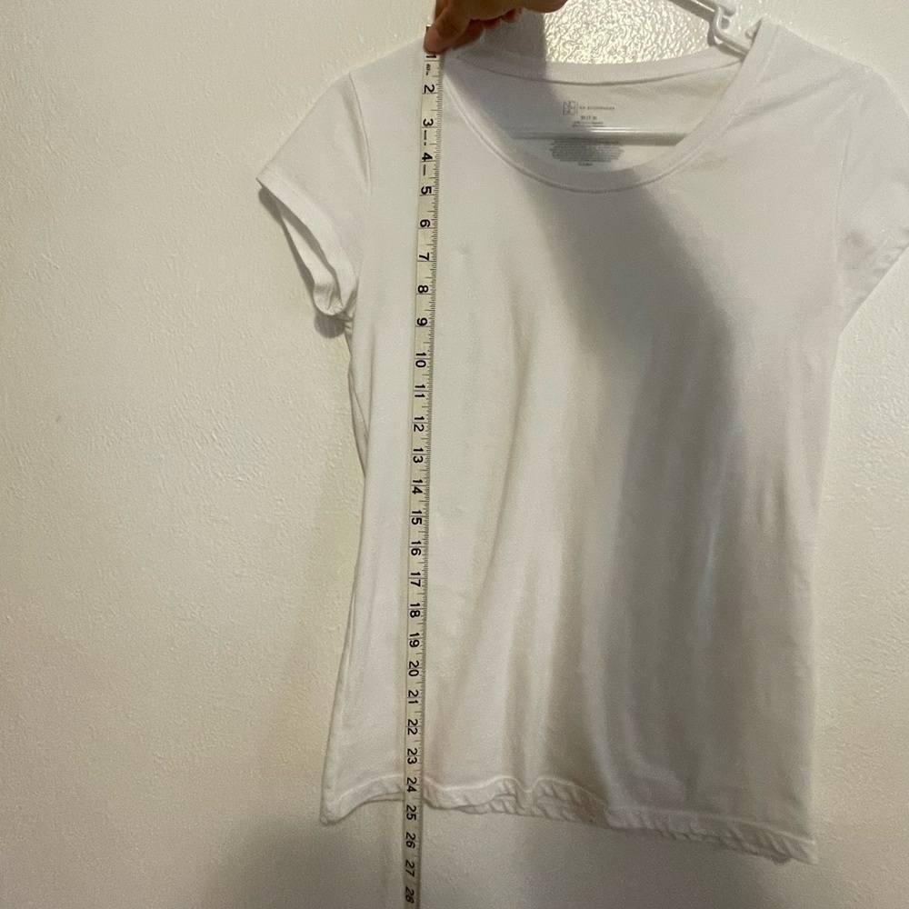 No Boundaries Arctic White Round Neck Tee Size Medium - Picture 4 of 6